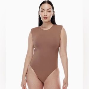 NWT Aritzia Babaton Contour Bodysuit